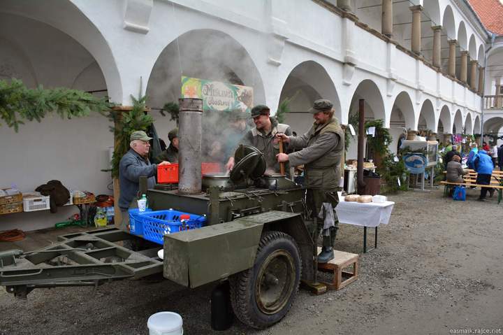 Certovsky_zamek_002.jpg
