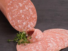 Do kyjovského Lidlu se vydal zloděj, salám si schoval do trenek