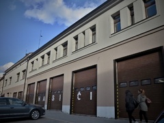 Hasičům v Senticích opravili požární zbrojnici. Mají novou kuchyňku a záchody